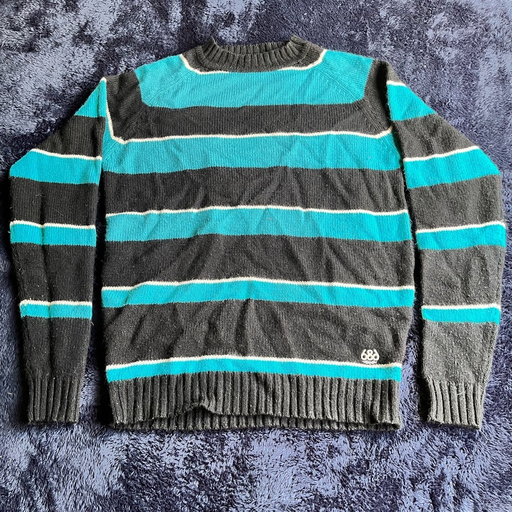 686 blue/black sweater